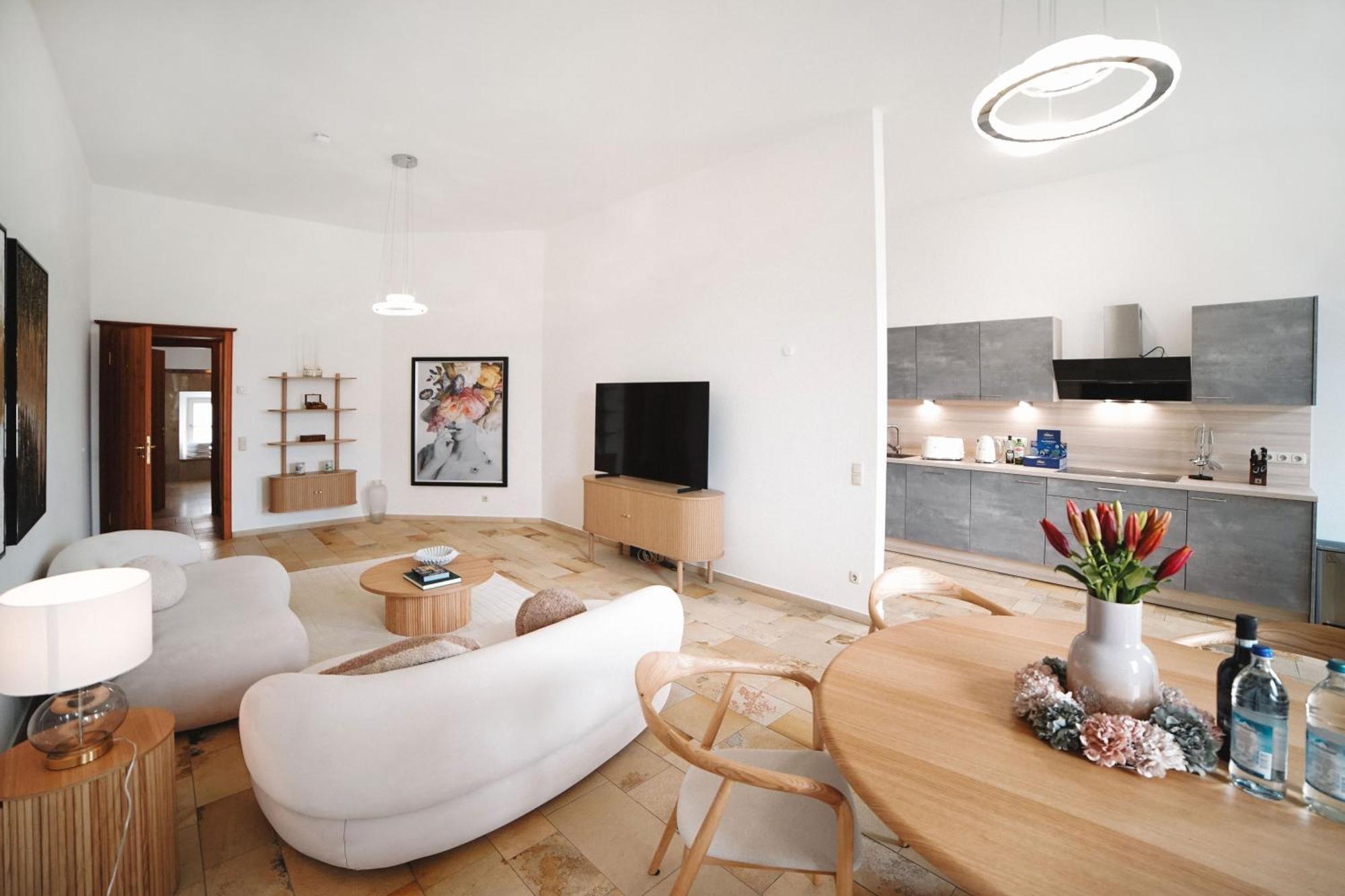 Loewenherz Homes Luxury Apartment - Stadt- Und Seenaehe - Fellnasenfreundlich - Lichtdurchflutet Stephanskirchen エクステリア 写真